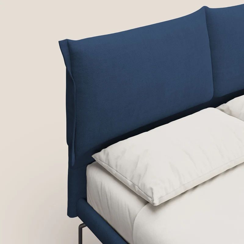 Bice lit rembourré avec coussins et pieds noirs en métal en tissu imperméable T02 bleu