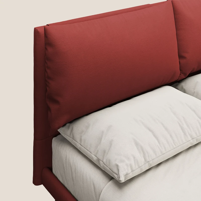 Astrid lit rembourré avec pieds en bois en microfibre détachable T11 rouge