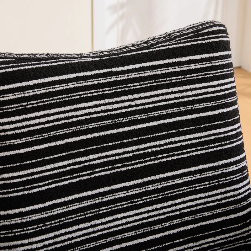 Fauteuil vintage en tissu bouclé rayures noir et blanc EMBERRO