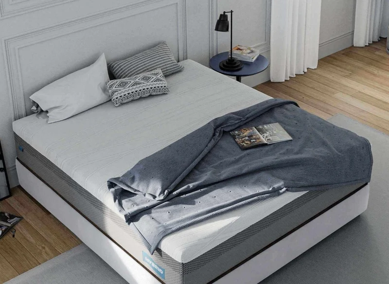 Matelas HYBRID 140 x 190 cm ressorts ensachés et mémoire de forme épaisseur 26 cm
