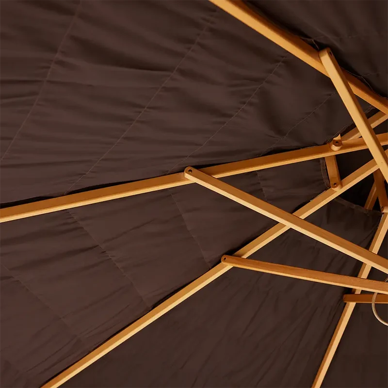 Parasol en raffia