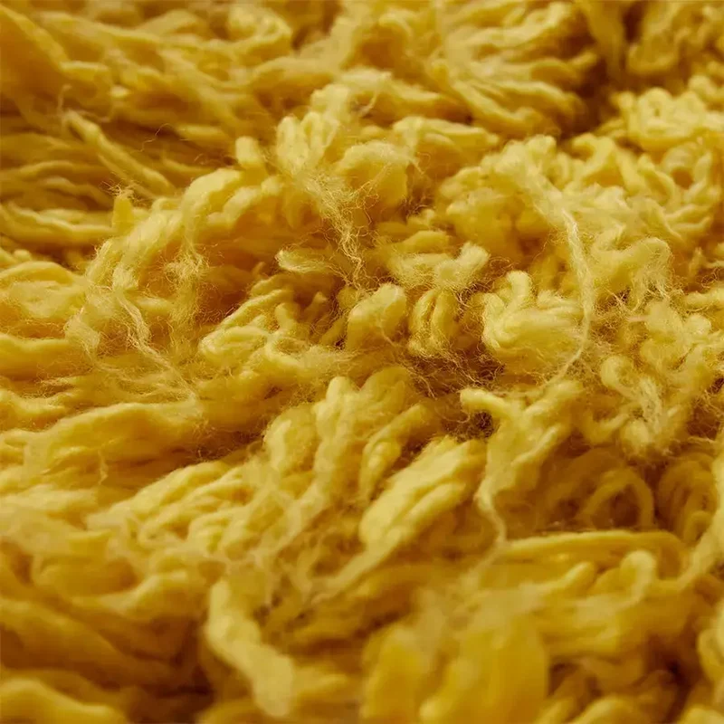 tapis fluffy jaune