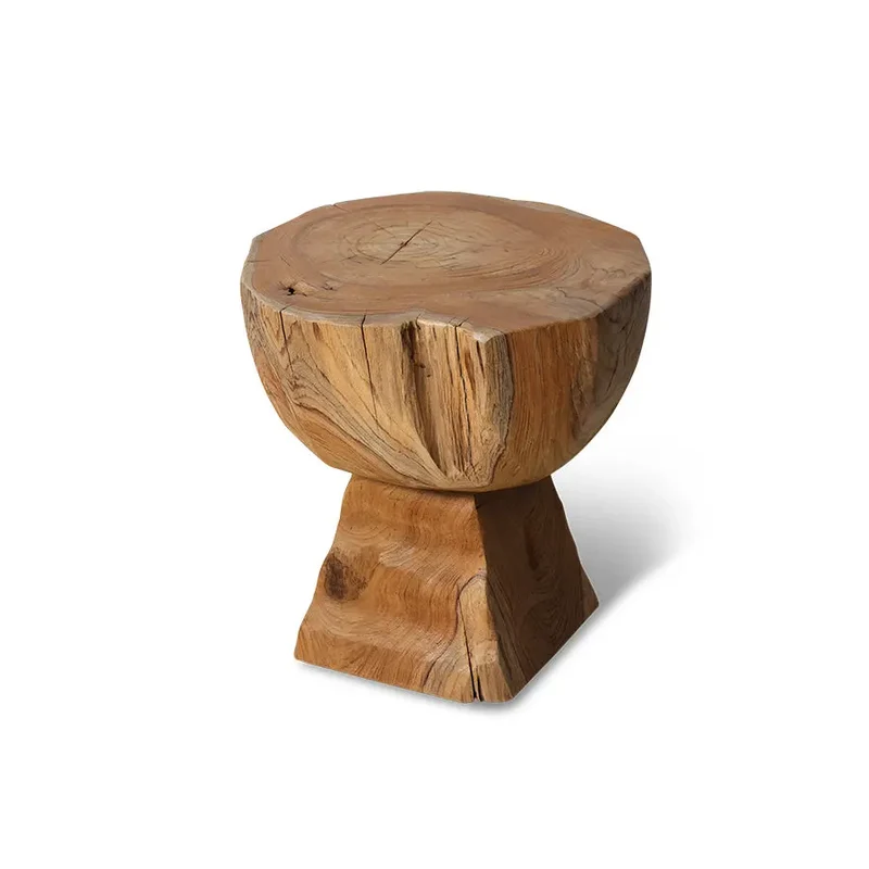 tabouret en bois arqué