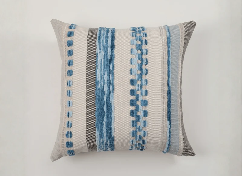 Coussin texturé bleu et blanc écru 45x45 cm NEXUS