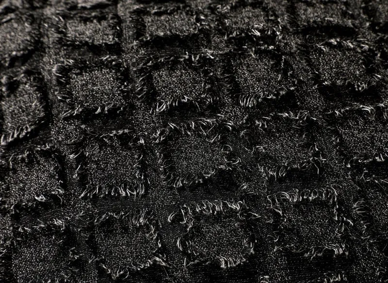 Coussin noir à formes carrées texturées 45x45 cm ELVIO