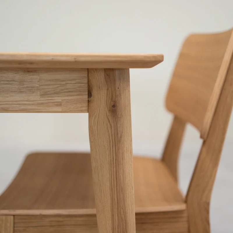 Table de salle à manger carrée en chêne massif GUSTAF | NordicStory
