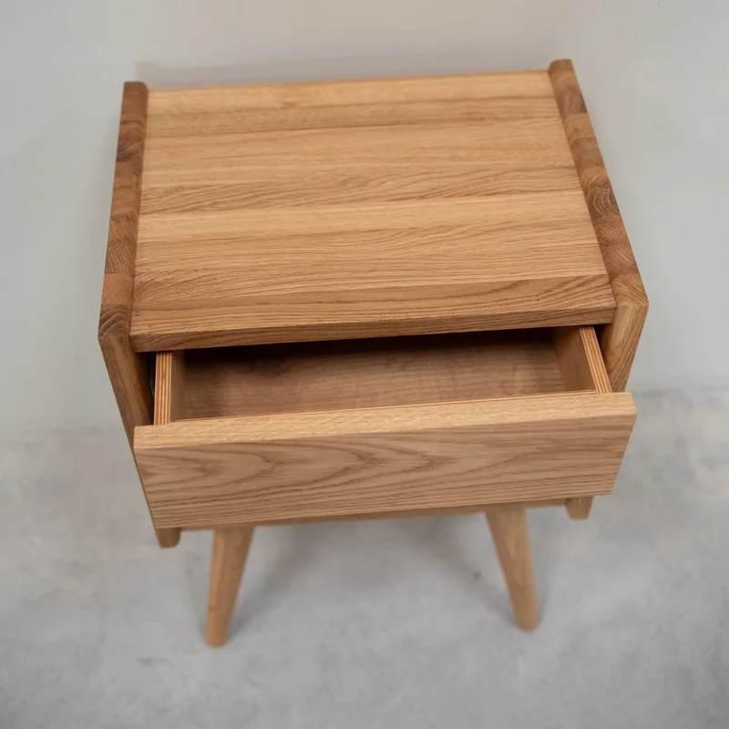 Table de chevet en chêne massif MALMO | NordicStory