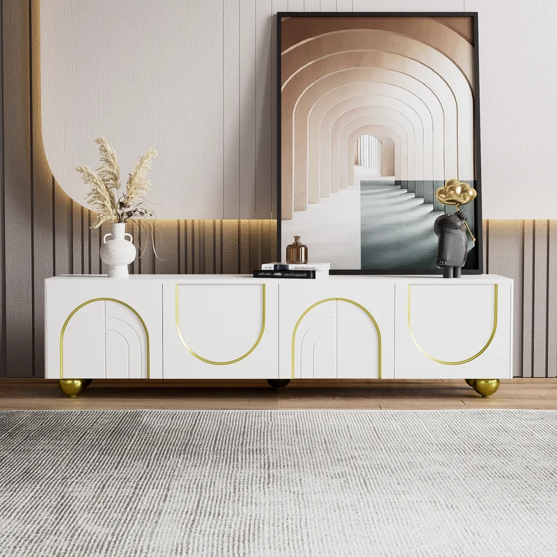 Meuble TV blanc luxueux avec portes sculptées et pieds dorés AEKRON G