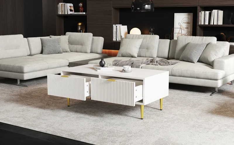Table basse blanche moderne avec poignées et pieds dorés 2 tiroirs design à rayures verticales STRUX WHITE