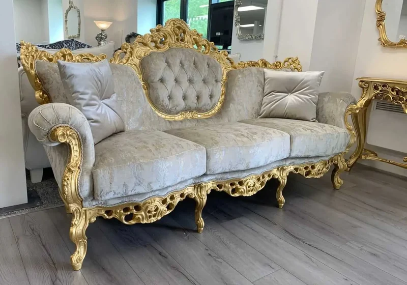 Canapé baroque bois doré velours capitonné – LUCY