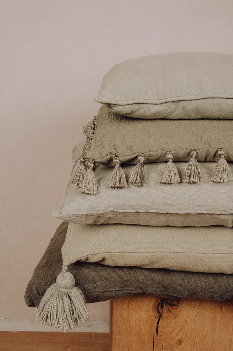 Coussins tons gris
