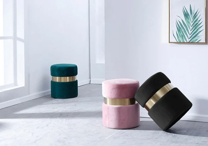 Pouf design doré velours noir - Isy