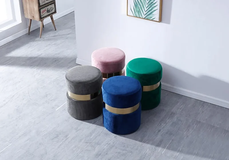 Pouf design doré velours noir - Isy
