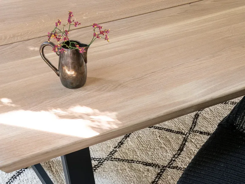 Table Albert A