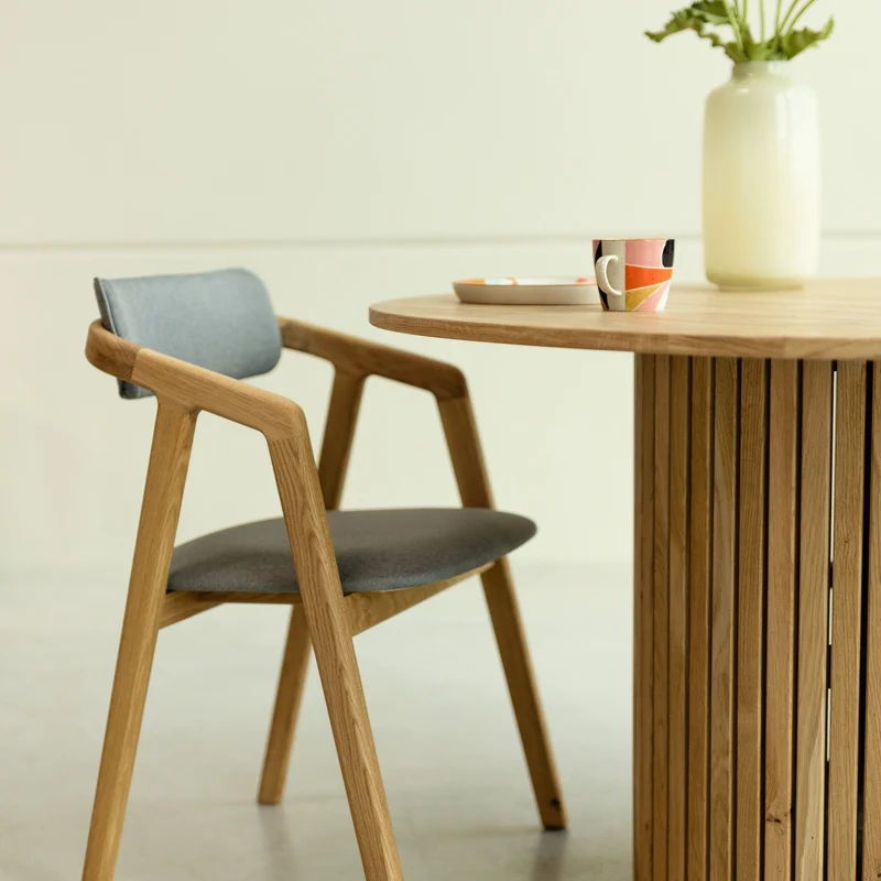 Lot de 2 ou 4 chaises de salle à manger en chêne massif rembourrées Soho | NordicStory